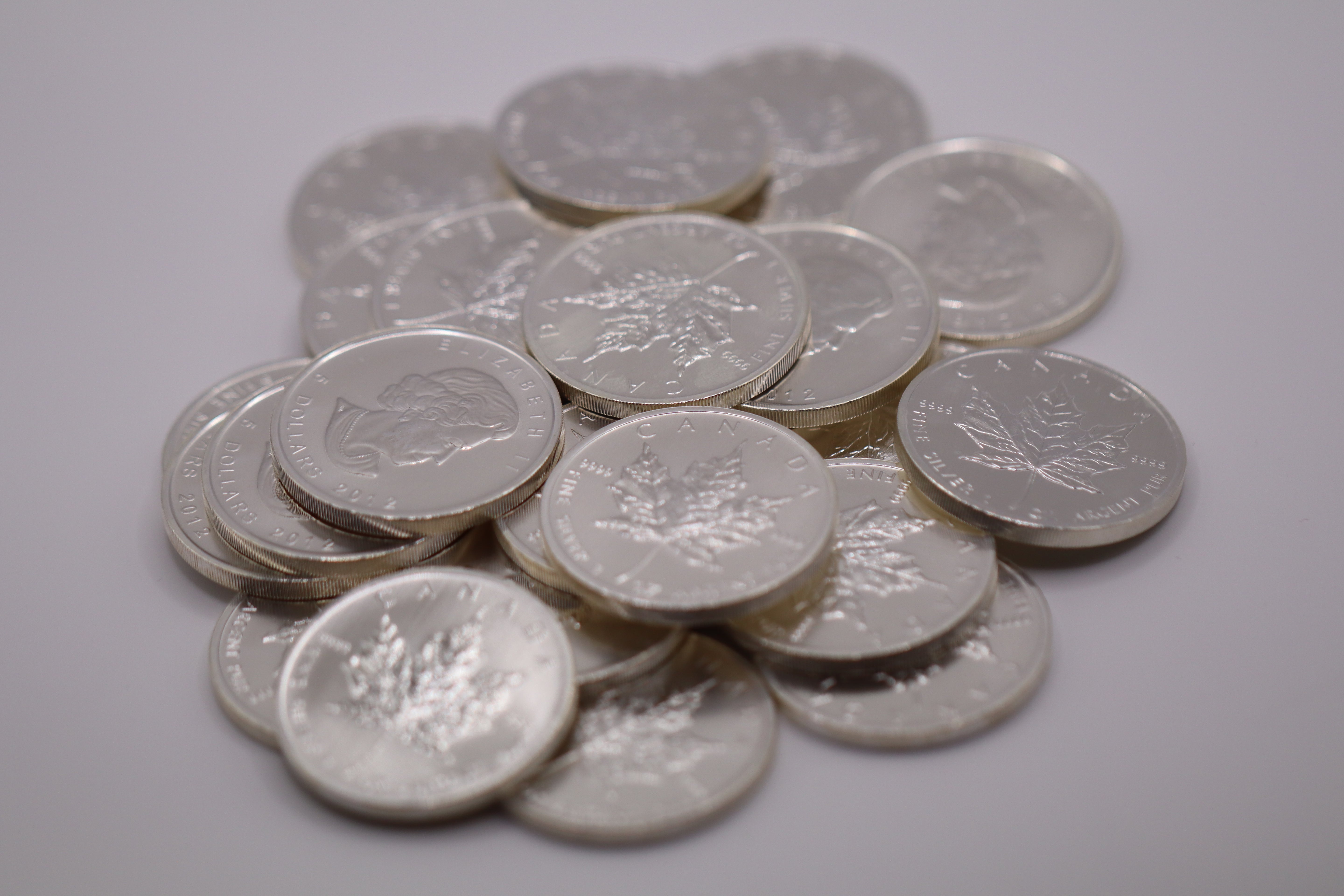 1 oz Silver Canadian Maple Leaf 2012