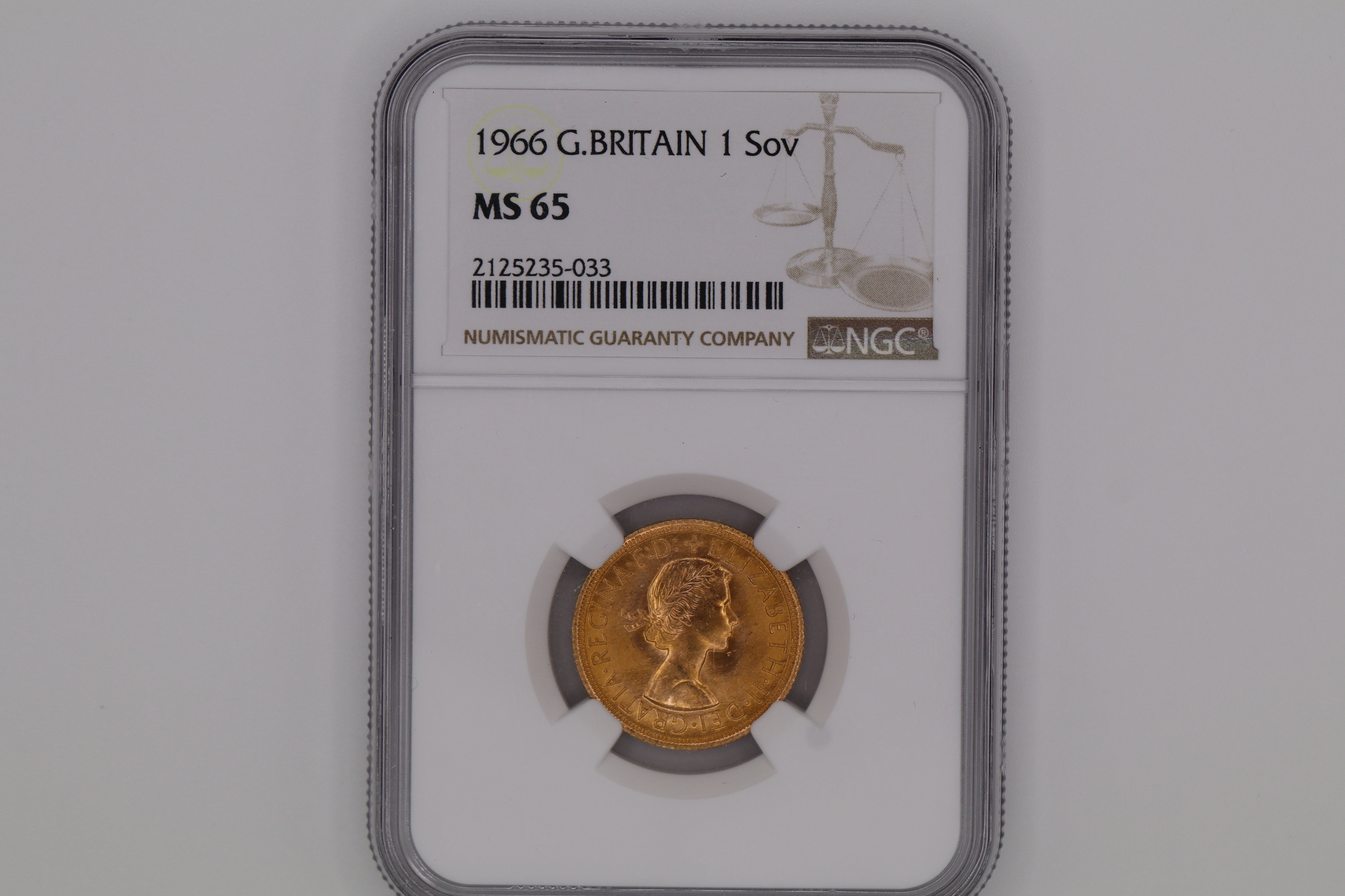 1966 Great Britain Full Sovereign MS65